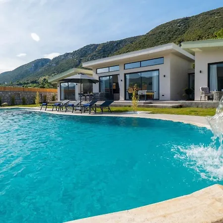 Villa 3 Bedroom Luxury In Saribelen