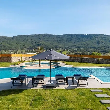 Villa 3 Bedroom Luxury In Saribelen *