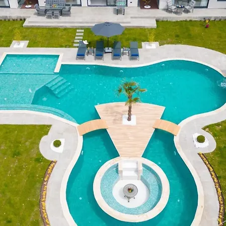 3 Bedroom Luxury In Saribelen Villa