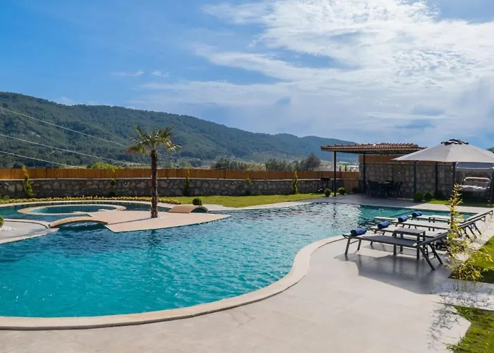 Villa 3 Bedroom Luxury In Saribelen