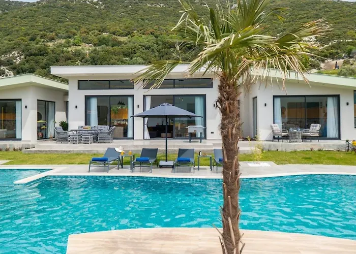 Villa 3 Bedroom Luxury In Saribelen *