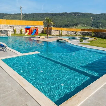 Saribelen Village 3 Bedroom 8280 Kalkan